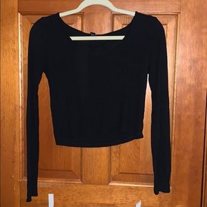 Long sleeve crop top